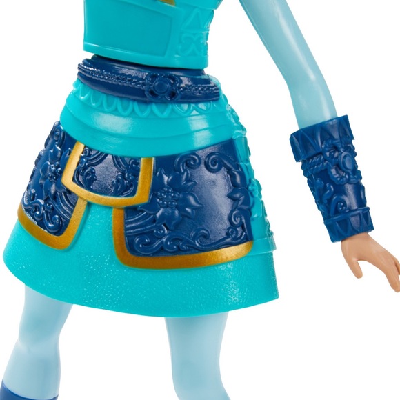 Disney Warrior Moves Mulan Sword-Swinging Action - Picture 4 of 5